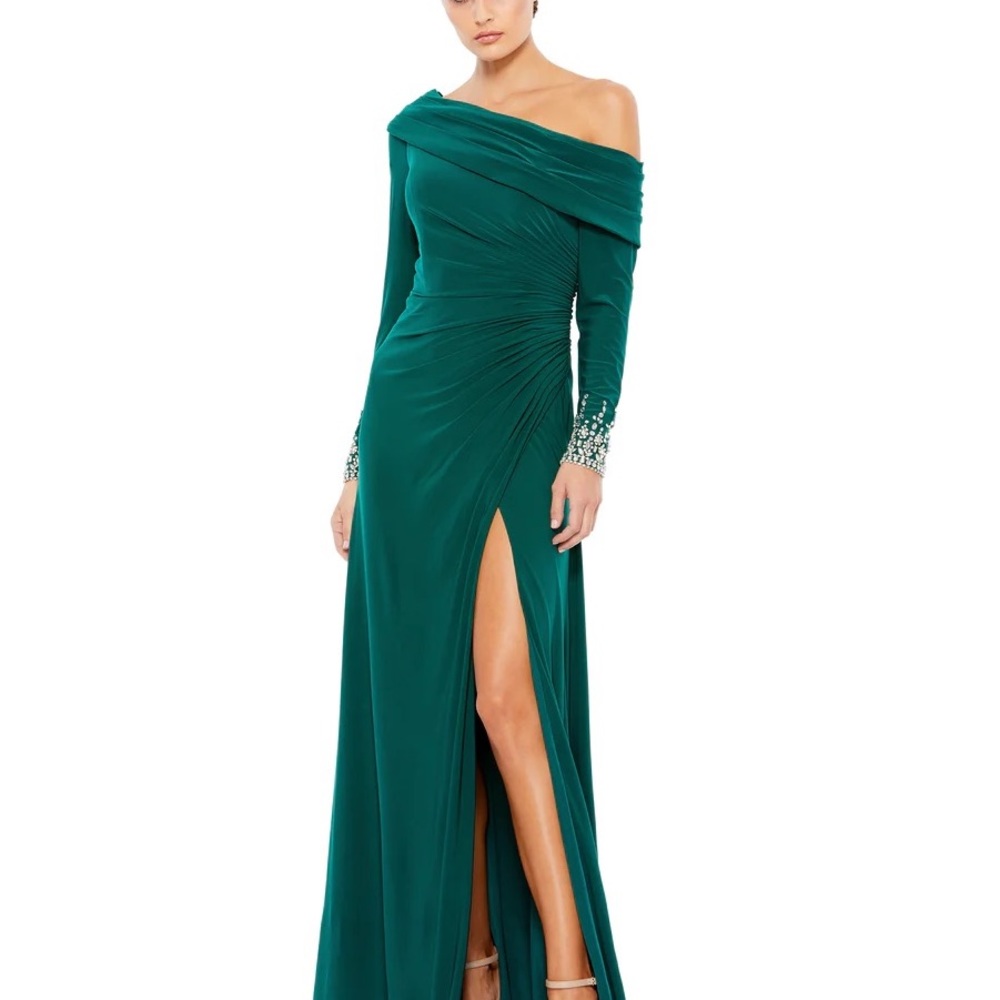 MAC DUGGAL BEADED CUFF DROP SHOULDER FAUX WRAP GOWN size 2 brand new